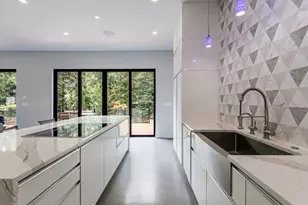 4036 Statewood Rd NE, Atlanta, GA 30342 - Photo 11
