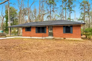 129 E Mimosa Dr, Jonesboro, GA 30236 - Photo 1