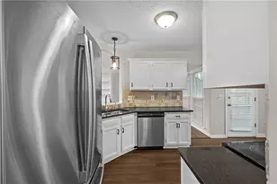 703 Players Ct, Woodstock, GA 30189 - Photo 5