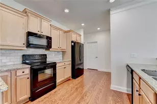 3411 Lindenridge Dr, Buford, GA 30519 - Photo 21