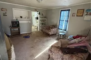 109 Barnesville Ave, Barnesville, GA 30204 - Photo 5