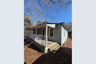 109 Barnesville Avenue, Barnesville, GA 30204 - Photo 1