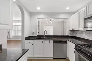 220 Renaissance Parkway NE, Atlanta, GA 30308 - Photo 3