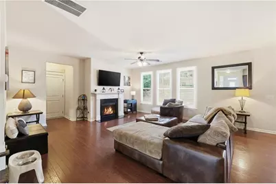 7232 Lake Sterling Boulevard, Flowery Branch, GA 30542 - Photo 5