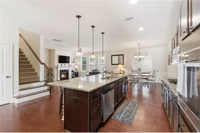 7232 Lake Sterling Boulevard, Flowery Branch, GA 30542 - Photo 9