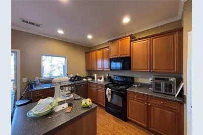 1161 Liberty Parkway NW, Atlanta, GA 30318 - Photo 7