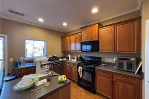 1161 Liberty Pkwy NW, Atlanta, GA 30318 - Photo 7