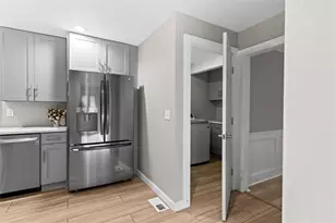 2731 Brackenwood Dr, Snellville, GA 30039 - Photo 25