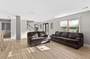 2731 Brackenwood Dr, Snellville, GA 30039 - Photo 9