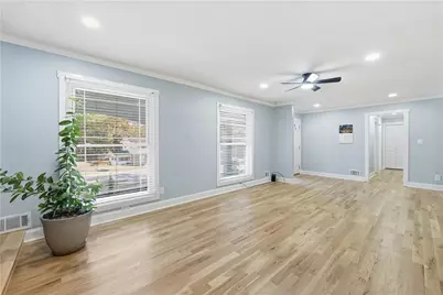 6413 Maddox Road, Morrow, GA 30260 - Photo 9