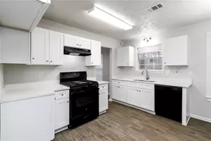 4835 Haymarket Trail, Decatur, GA 30035 - Photo 13