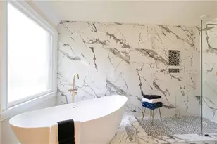 300 Saddle Creek Ln, Roswell, GA 30076 - Photo 13