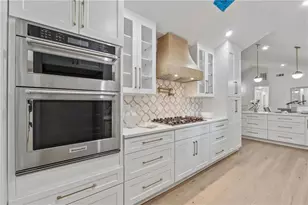 1542 Lavista Rd, Atlanta, GA 30329 - Photo 13