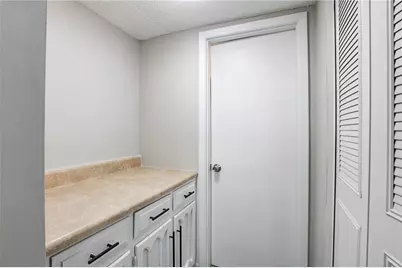 7325 Cardigan Circle, Atlanta, GA 30328 - Photo 5