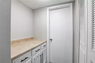 7325 Cardigan Circle, Atlanta, GA 30328 - Photo 5