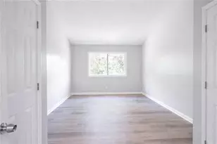 3989 Darryl Ln, Gainesville, GA 30506 - Photo 3