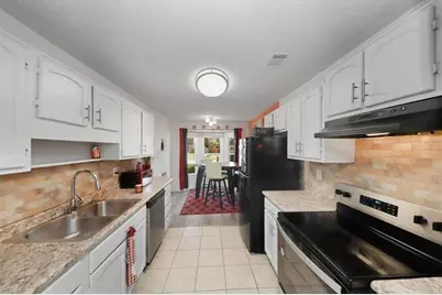 8053 Woodlake Drive, Riverdale, GA 30274 - Photo 9