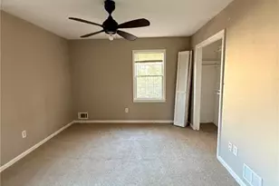 649 Crest Dr, Lawrenceville, GA 30046 - Photo 15