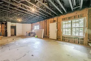 890 Sapphire Ln, Sugar Hill, GA 30518 - Photo 41