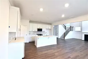 618 Caryle Trl Ln, Loganville, GA 30052 - Photo 5