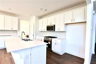 618 Caryle Trl Ln, Loganville, GA 30052 - Photo 7