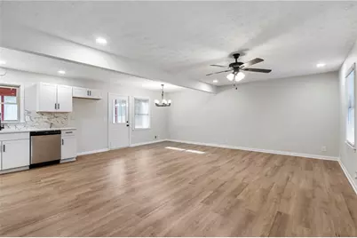 7562 Asbury Manor Drive, Lithonia, GA 30058 - Photo 7