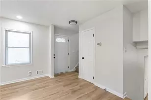 7562 Asbury Manor Dr, Lithonia, GA 30058 - Photo 5