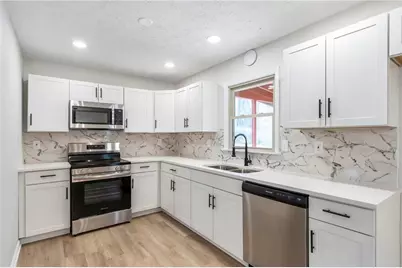 7562 Asbury Manor Drive, Lithonia, GA 30058 - Photo 3