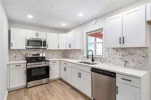 7562 Asbury Manor Dr, Lithonia, GA 30058 - Photo 3