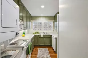 2556 Defoors Ferry Rd NW, Atlanta, GA 30318 - Photo 5