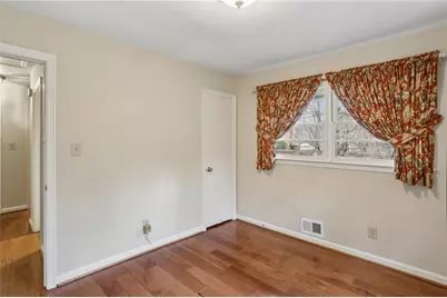 2556 Defoors Ferry Road NW, Atlanta, GA 30318 - Photo 19