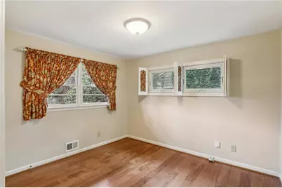 2556 Defoors Ferry Road NW, Atlanta, GA 30318 - Photo 17