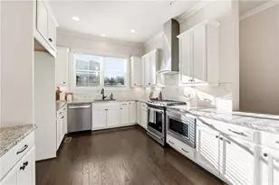 318 Lantana Ln, Woodstock, GA 30188 - Photo 7