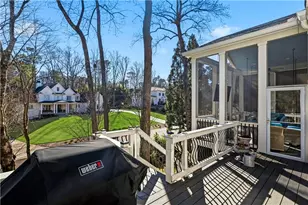 215 Woodchase Close NE, Atlanta, GA 30319 - Photo 17