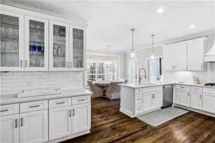 215 Woodchase Close NE, Atlanta, GA 30319 - Photo 15