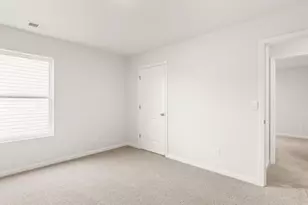 6017 Airedale Dr, Union City, GA 30213 - Photo 27