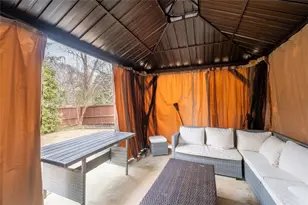 589 Whitaker St NW, Atlanta, GA 30318 - Photo 37