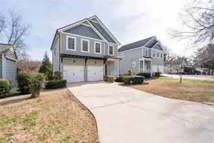 589 Whitaker St NW, Atlanta, GA 30318 - Photo 3