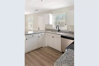 5343 Ridgemere Court, Stone Mountain, GA 30083 - Photo 5