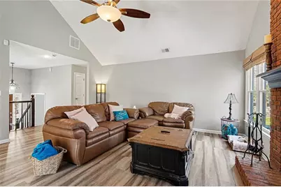 911 Brookmont Drive SW, Marietta, GA 30064 - Photo 5