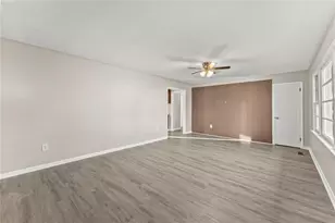 389 Skyline Dr, Toccoa, GA 30577 - Photo 5