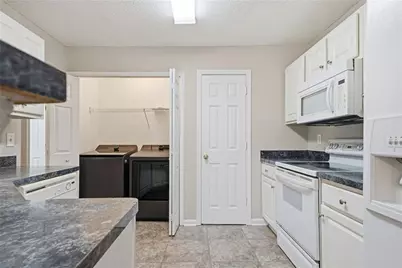 2297 Charleston Pointe SE, Atlanta, GA 30316 - Photo 3