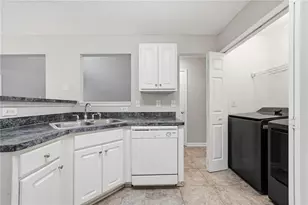 2297 Charleston Pointe SE, Atlanta, GA 30316 - Photo 5