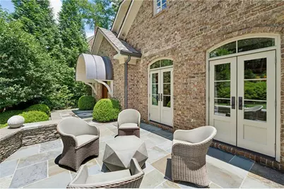 4279 E Brookhaven Drive NE, Atlanta, GA 30319 - Photo 3