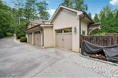 4279 E Brookhaven Drive NE, Atlanta, GA 30319 - Photo 39