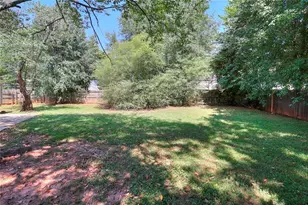 865 Oakhill Ct, Stone Mountain, GA 30088 - Photo 5