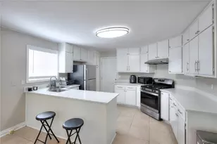 865 Oakhill Ct, Stone Mountain, GA 30088 - Photo 9