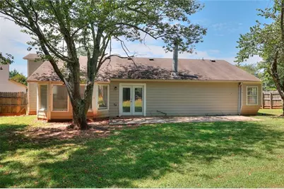 865 Oakhill Court, Stone Mountain, GA 30088 - Photo 3