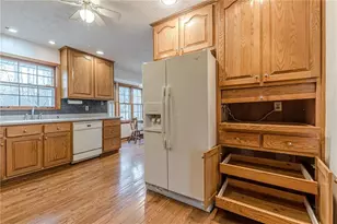 9996 Walden Dr, Jonesboro, GA 30238 - Photo 5