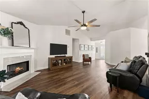 5740 Rolling Meadow Ln, Flowery Branch, GA 30542 - Photo 11